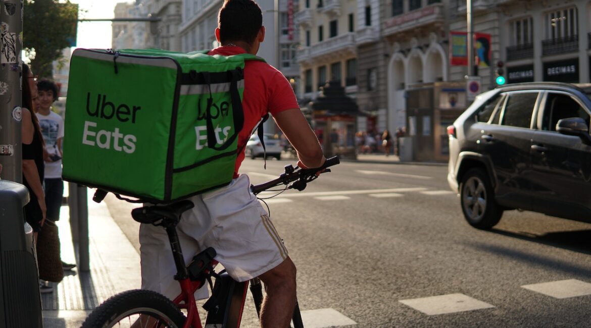 Uber Eats Launches Reusable Packaging Trials